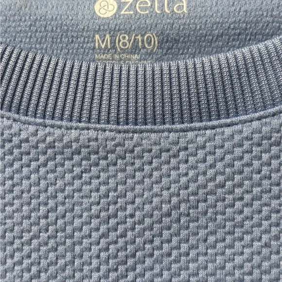 Women’s Zella Blue Crop Boxy Sweatshirt with 3/4 Sleeves - Picture 3 of 3